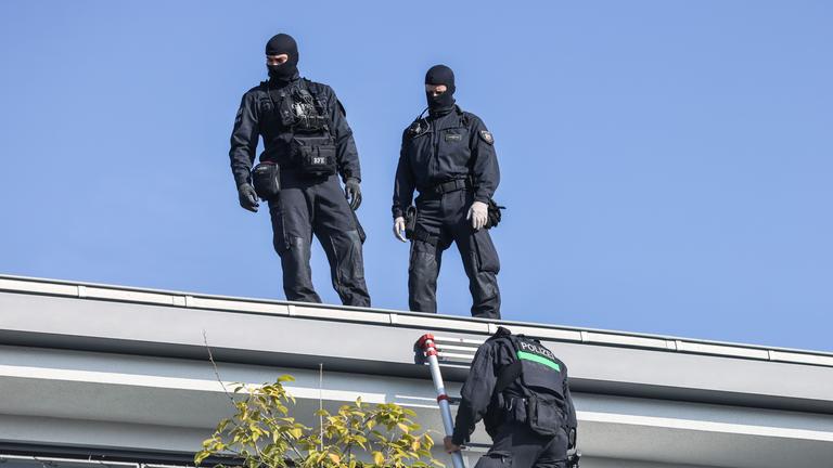 Bei einem europaweiten Einsatz gegen die organisierte Drogenkriminalität durchsuchen Einsatzkräfte seit dem Morgen Wohn- und Gewerbeobjekte in Deutschland, Belgien, den Niederlanden, Polen und Spanien. Archivbild