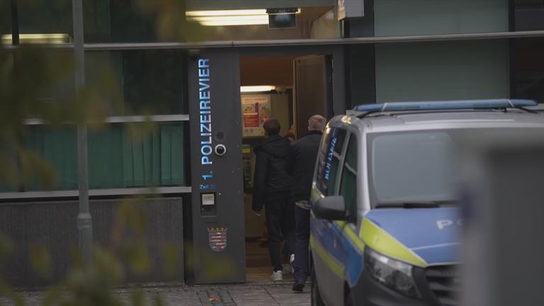 Razzia in Frankfurter Polizeirevier