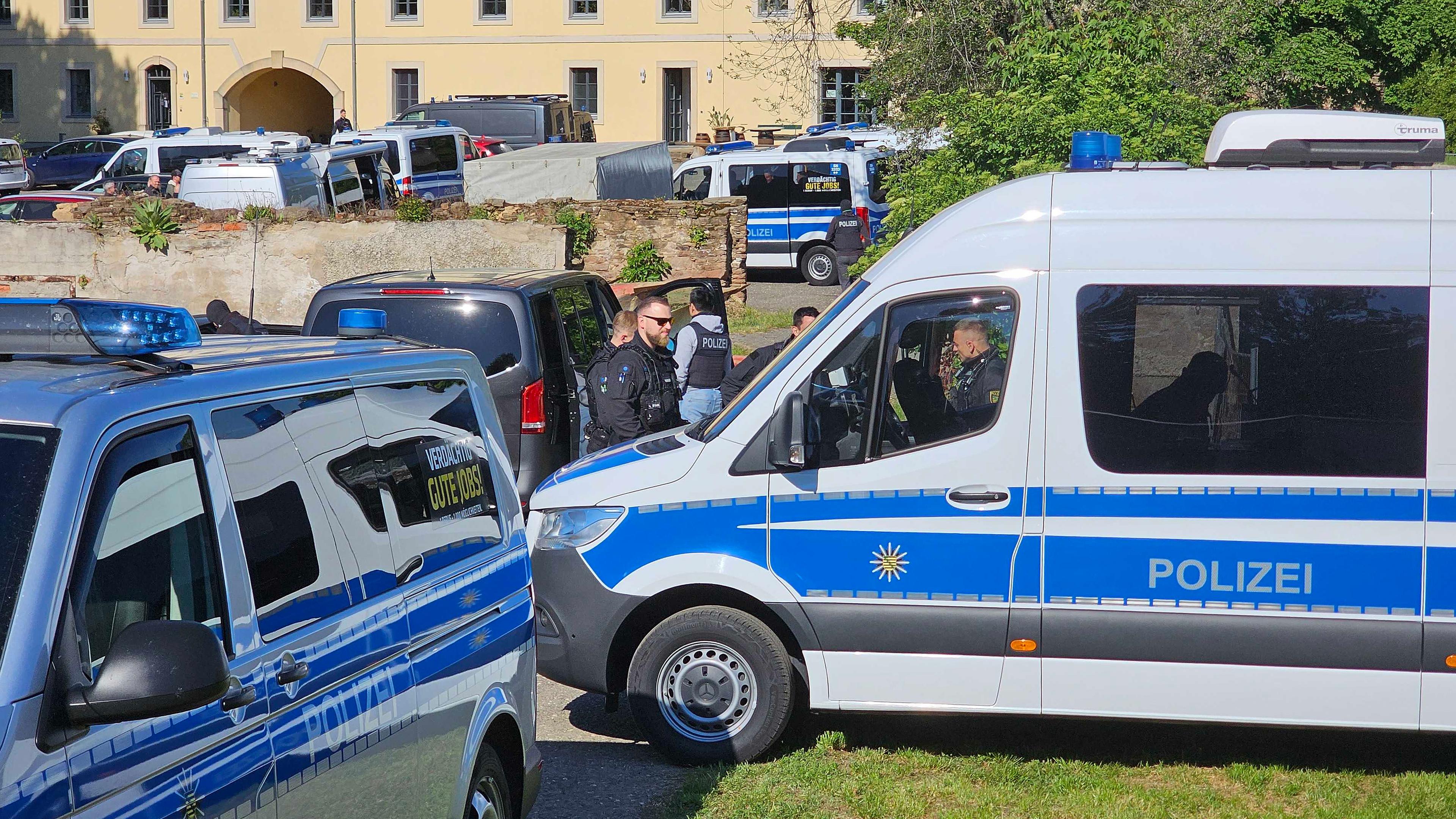 Durchsuchung nach dem Verbot der Reichsbürger-Gruppe "Königreich Deutschland" 