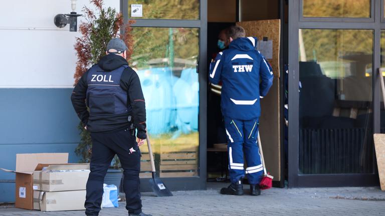 Razzia in illegaler Zigarettenfabrik