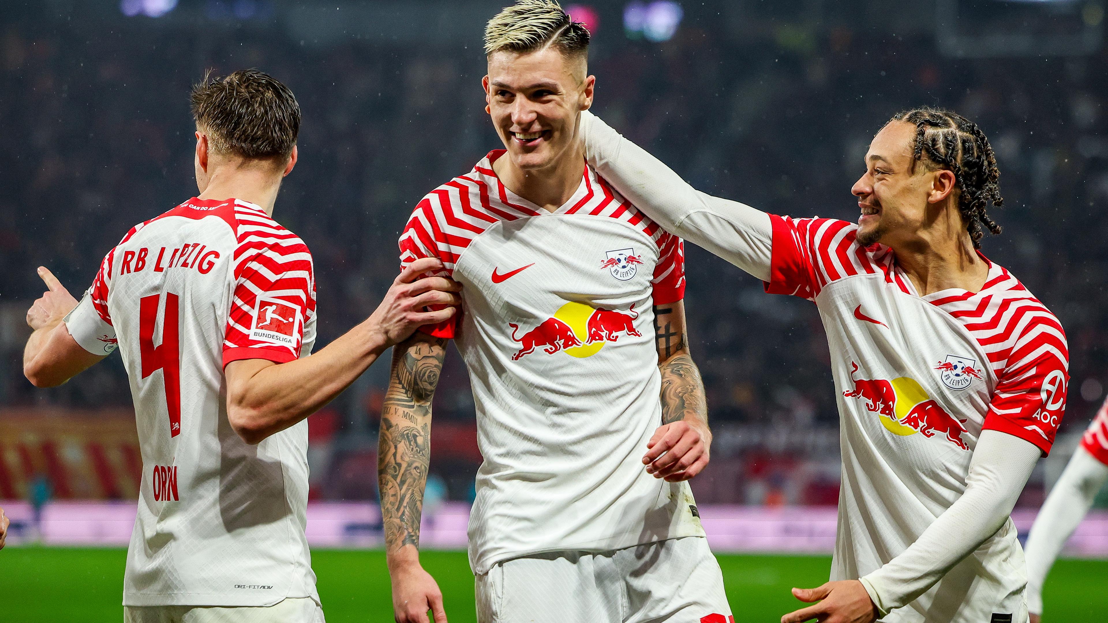 Benjamin Sesko jubelt mit Xavi Simons