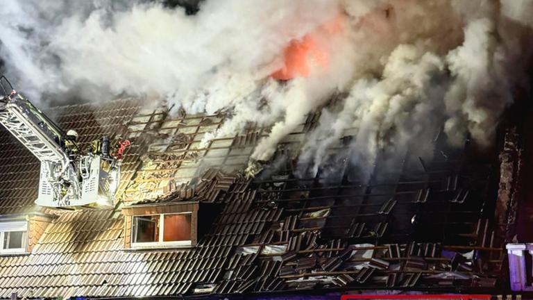 In Recklinghausen brennt ein Einfamilienhaus. 