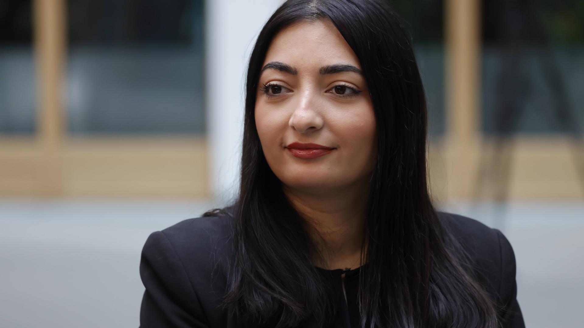 Reem Alabali-Radovan bei einer Bundespressekonferenz am 11.12.2024 in Berlin