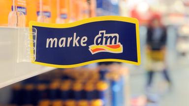 Regal im Drogeriemarkt dm