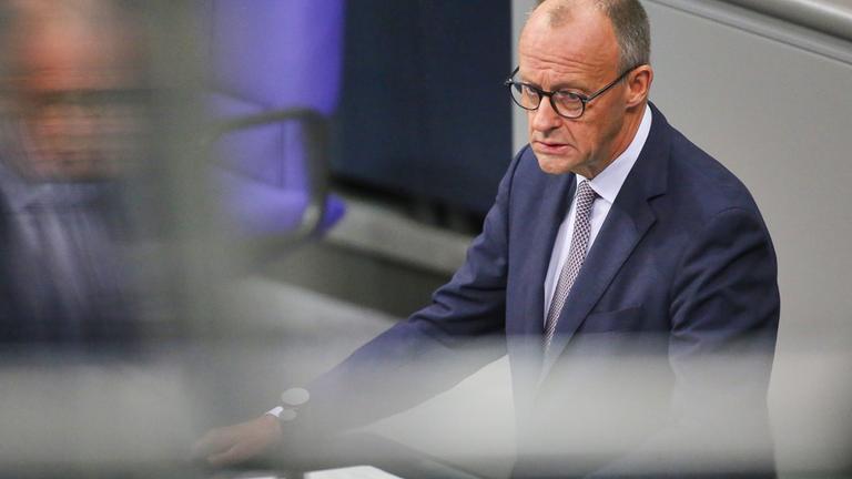 Berlin, Deutschland, 16.10.2025: Deutscher Bundestag: 34. Bundestagssitzung: Bundeskanzler Friedrich Merz (CDU) hält eine Regierungserklärung.