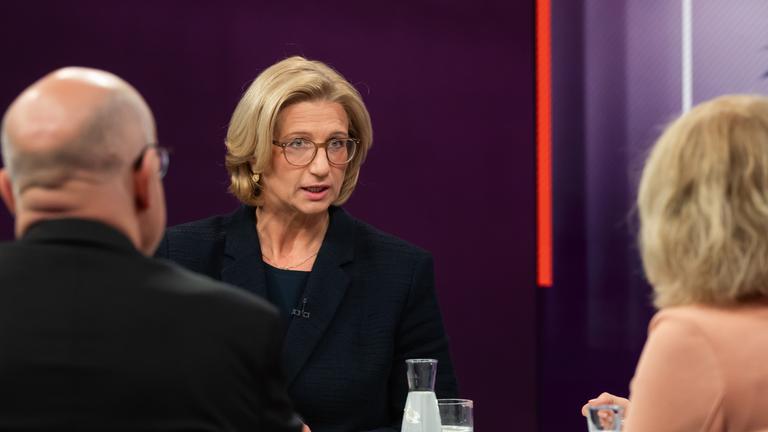 Anke Rehlinger bei Maybrit Illner