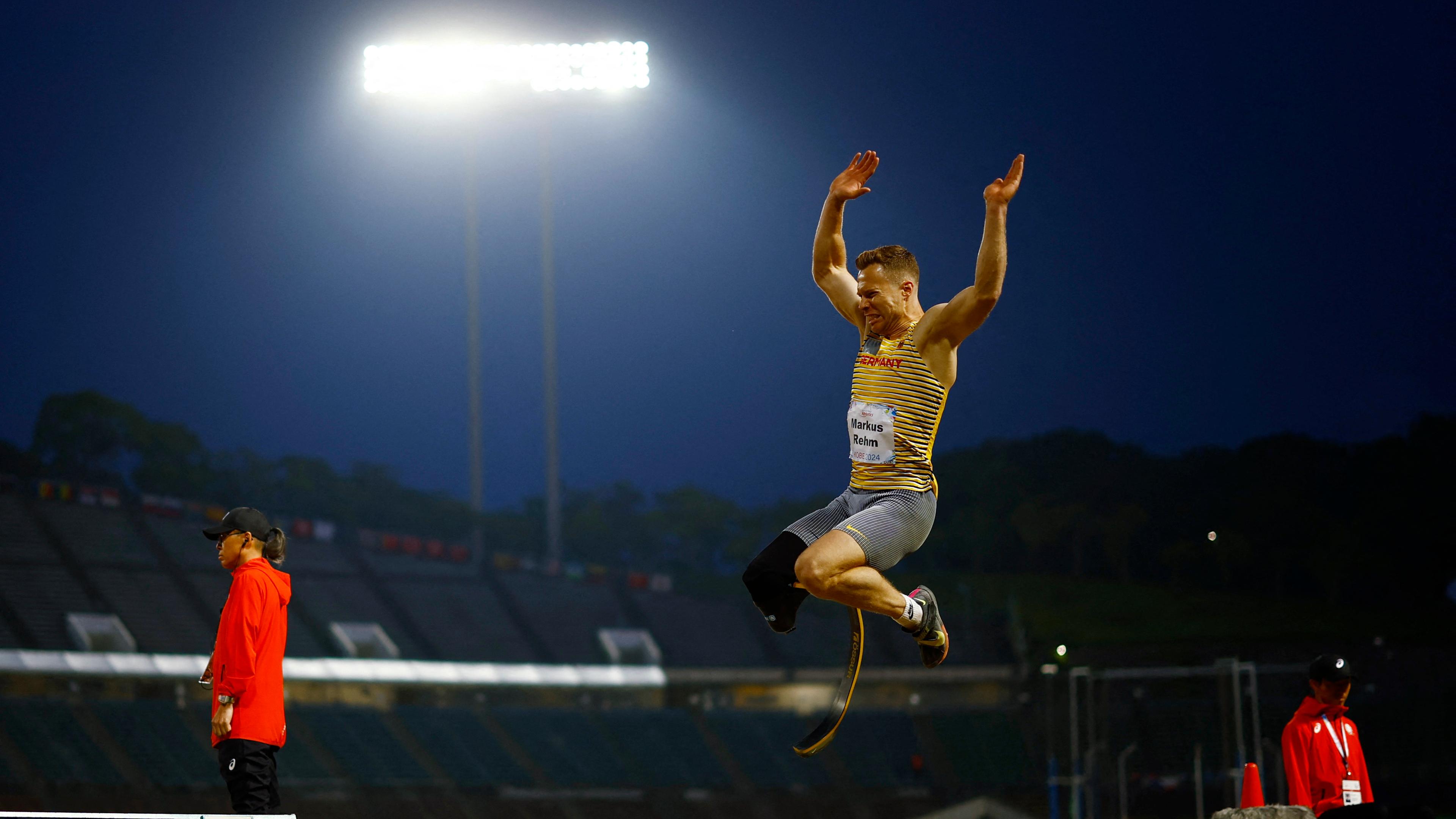 Para-WM 2024 in Kobe: Weitspringer Markus Rehm in Aktion