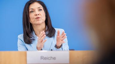 Bundeswirtschaftsministerin bezeichnete die Einigung als "letzten Puzzlestück" für die Reform des Heizungsgesetzes.