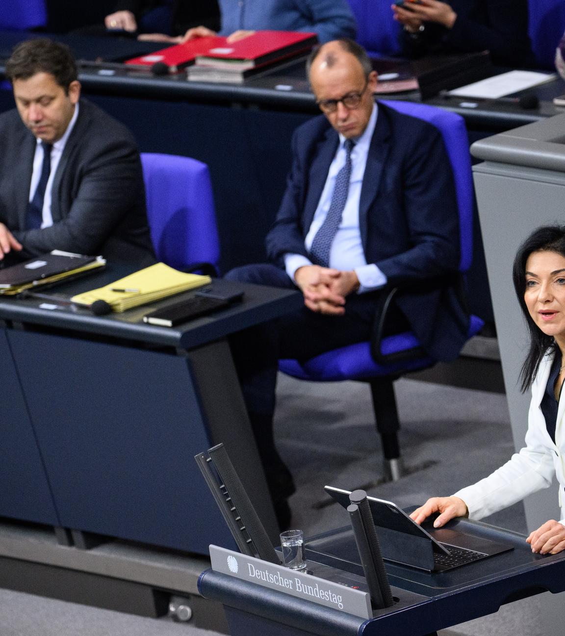 30.01.2026, Berlin: Katherina Reiche (CDU), Bundesministerin für Wirtschaft und Energie, gibt in der 57. Plenarsitzung der 21. Legislaturperiode im Deutschen Bundestag eine Regierungserklärung zum Jahreswirtschaftsbericht 2026 ab.