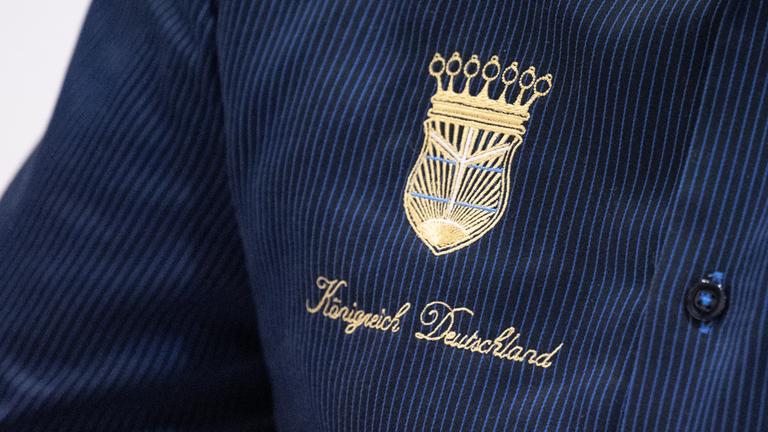 Sachsen-Anhalt, Dessau-Roßlau: Königreich Deutschland steht auf einem Hemd