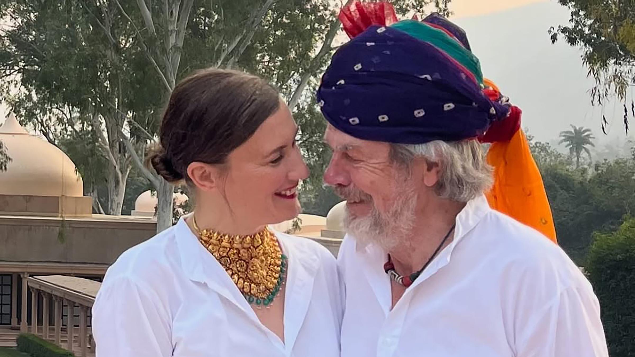 Bergsteiger Reinhold Messner und Frau Diane gaben sich erneut das Ja-Wort. Er hatte seine dritte Ehefrau 2021 geheiratet. Auf Instagram teilt der 80-Jährige ein inniges Foto. (01.09.2025)