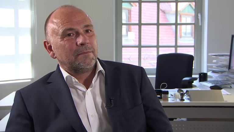 Das Foto zeigt Professor Reint E. Gropp in der Interview-Situation.