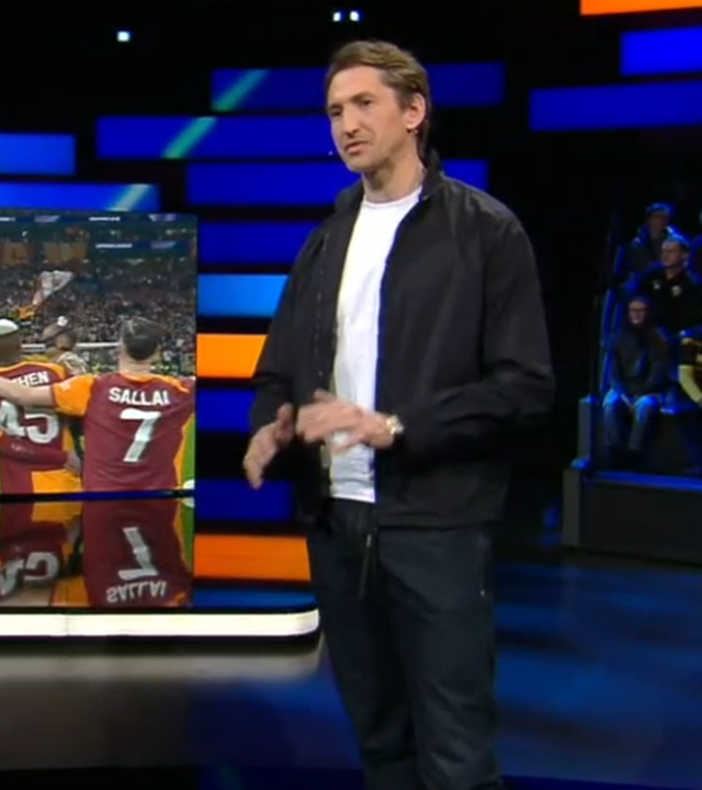 René Adler im Sportstudio. 