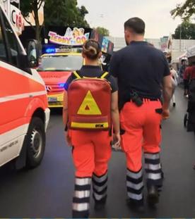 Rettungssanitäter auf der Cranger Kirmes