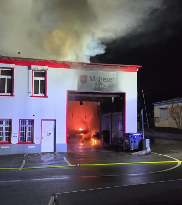 Wuppertal: Rettungswache in Flammen