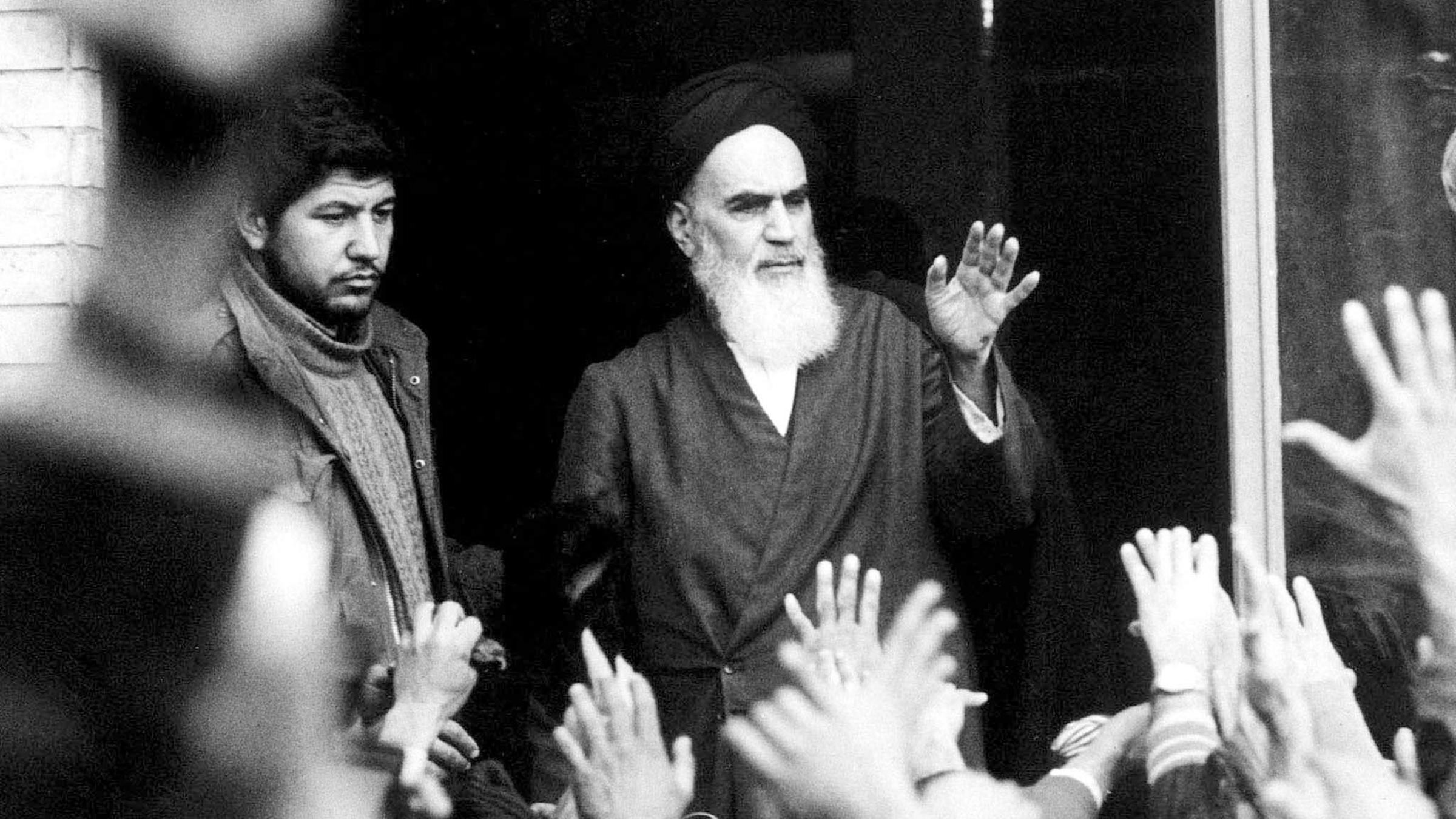 Februar 1979: Ajatolla Chomeini kehrt aus französischem Exil zurück.