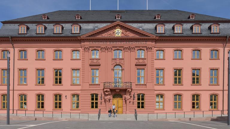 Blick auf den rheinland-pfälzischen Landtag in Mainz