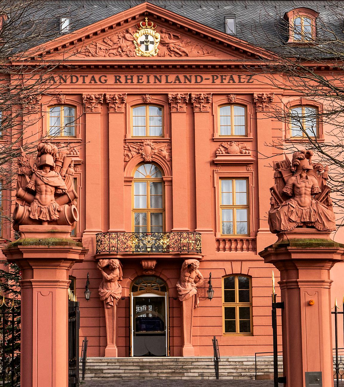 Blick auf den rheinland-pfälzischen Landtag in Mainz