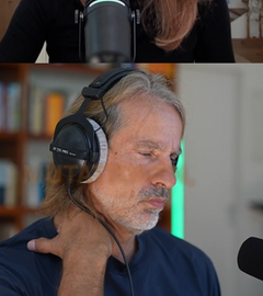 Richard David Precht (unten) spricht mit Krebsforscherin Hanna Heikenwälder.