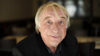 Nordrhein-Westfalen, Köln: Der Kabarettist Richard Rogler. Archivbild