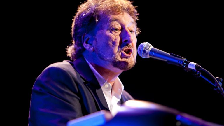 Rick Davies, Sänger von Supertramp, tritt am 14.06.2011: im Scotiabank Place in Ottawa, Ontario, Kanada, auf.