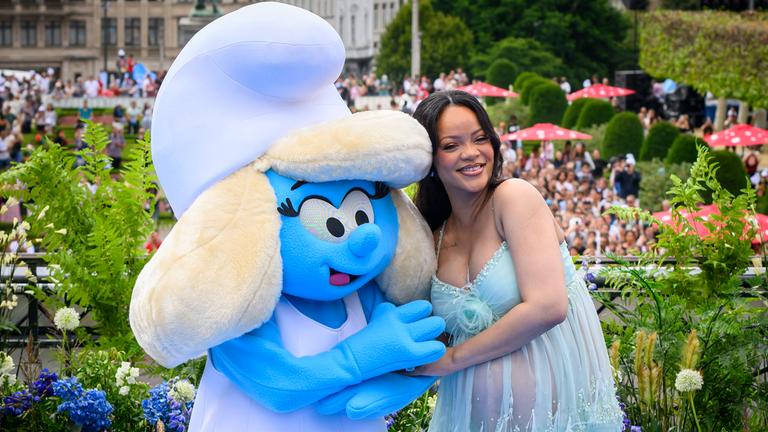 Sängerin Rihanna glänzt auf Welt-Premiere