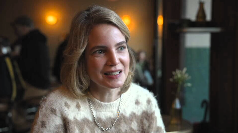 Rike Schmid in "Der schwarze Schwan"