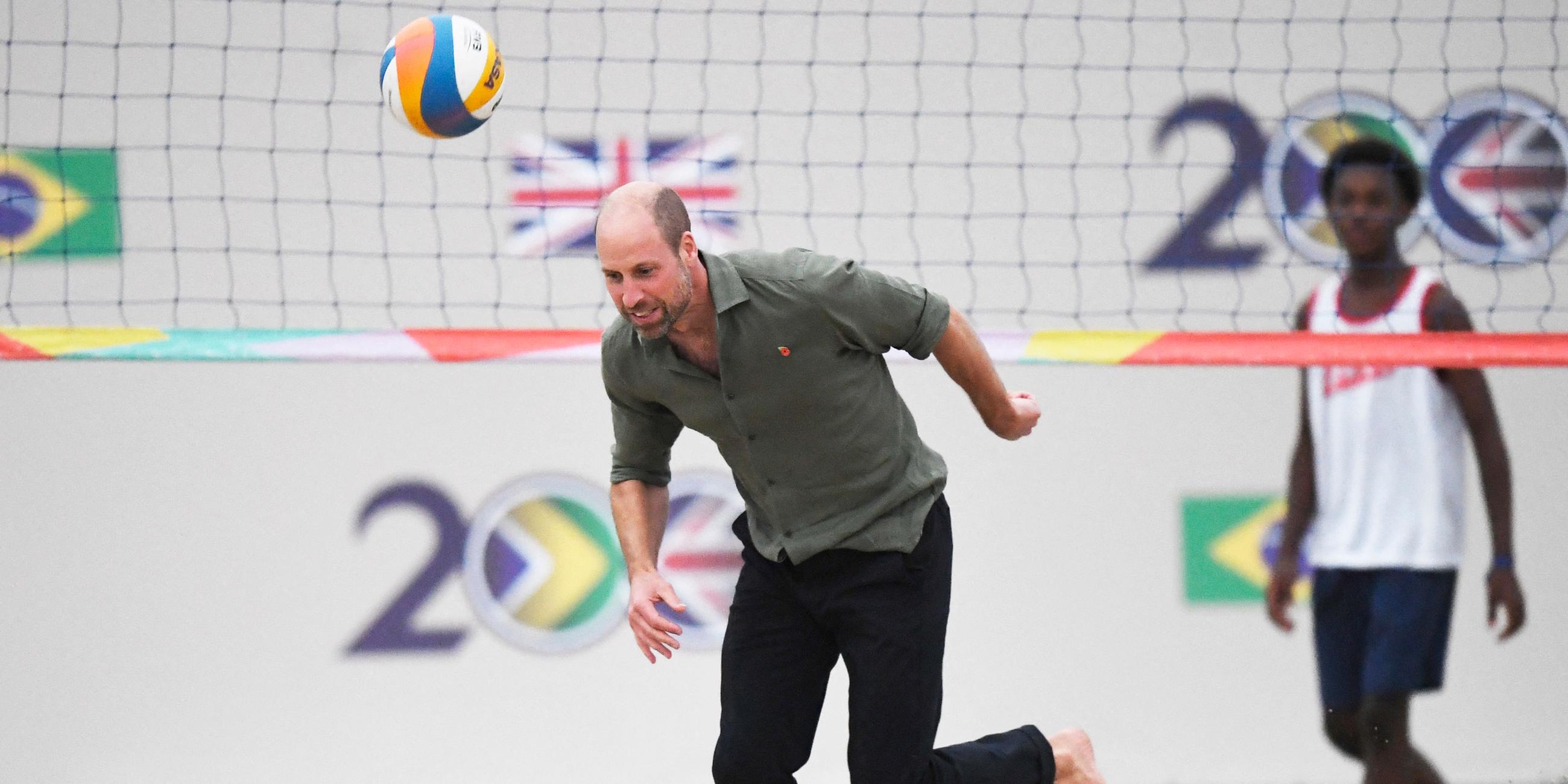 Prinz William beim Volleyballspielen in Rio