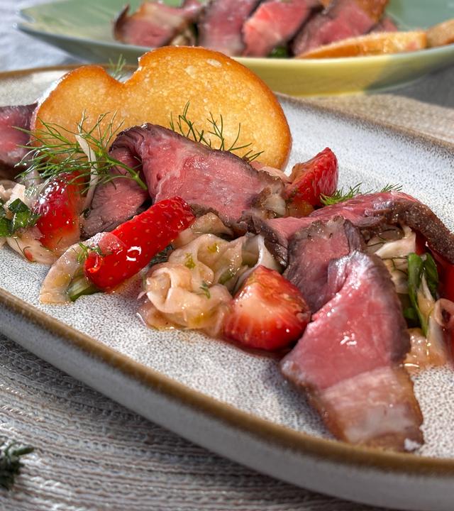 Roastbeef mit Erdbeer-Fenchel-Salsa