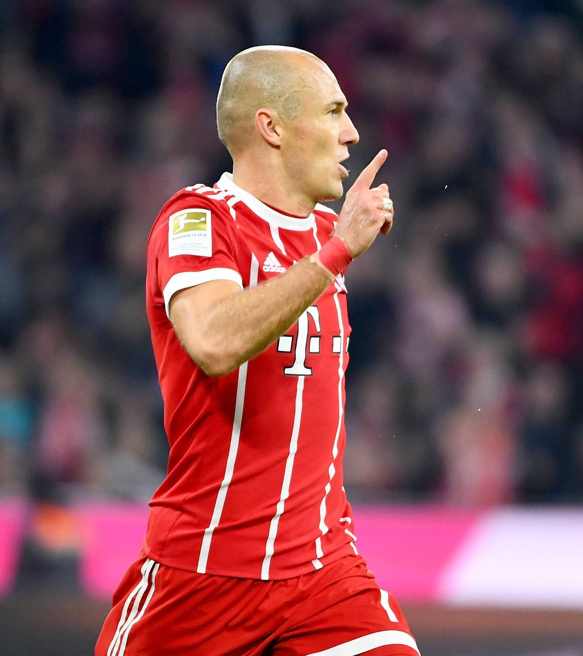 Robben zelebriert eines seiner zahlreichen Tore