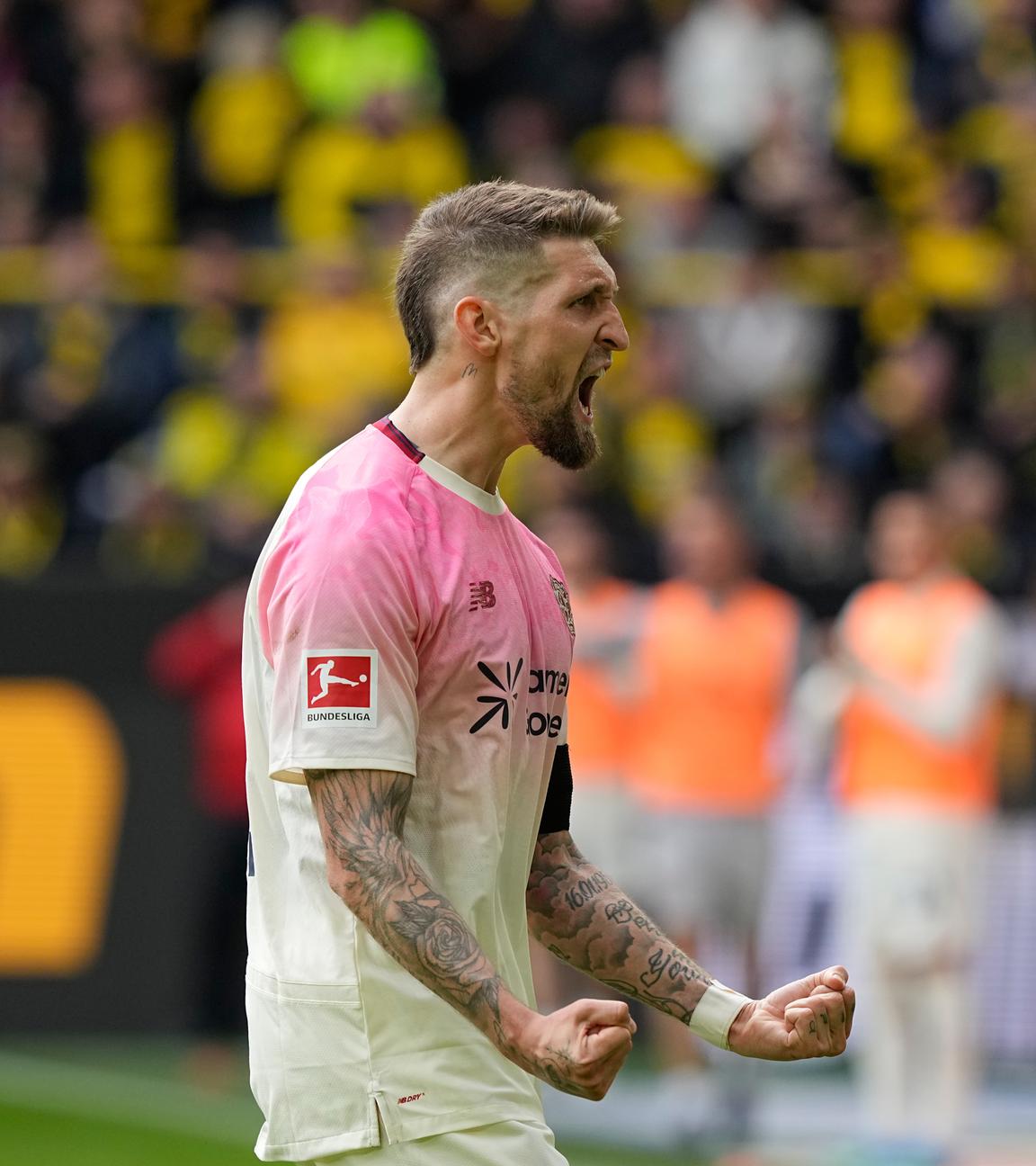 Robert Andrich jubelt nach seinem Tor zum 0:1 am 11.04.2026 in Dortmund. 