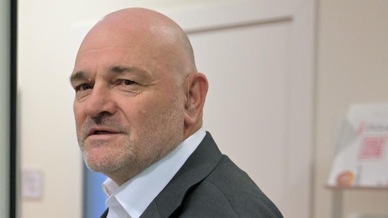 Robert Crumbach (BSW), Minister für Finanzen und Europa und Vize-Ministerpräsident in Brandenburg