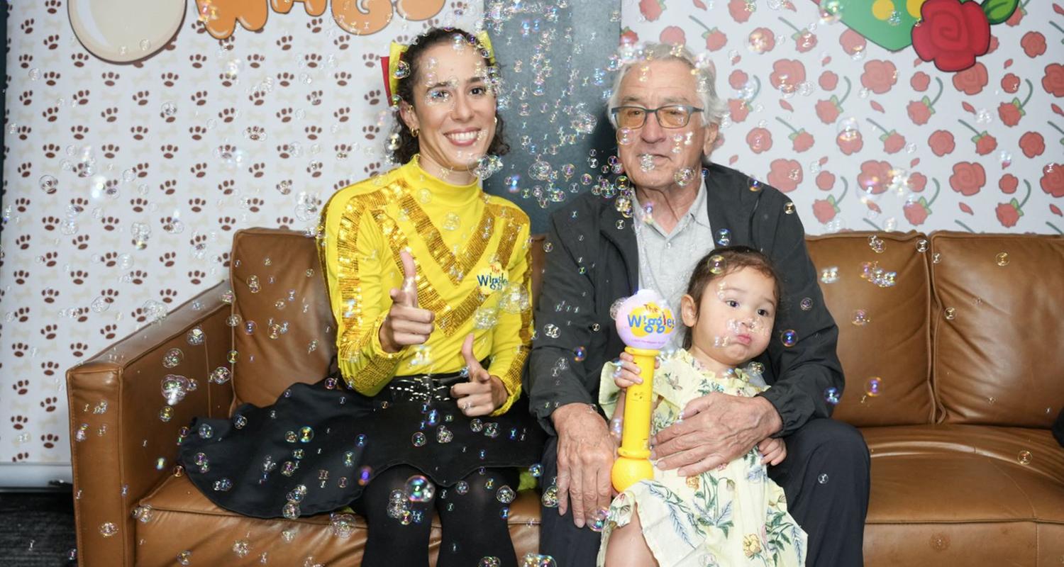 Robert De Niro besucht Konzert mit seiner 2-jährigen Tochter