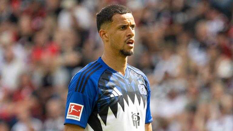 Robert Glatzel beim Bundesligaspiel gegen Eintracht Frankfurt.