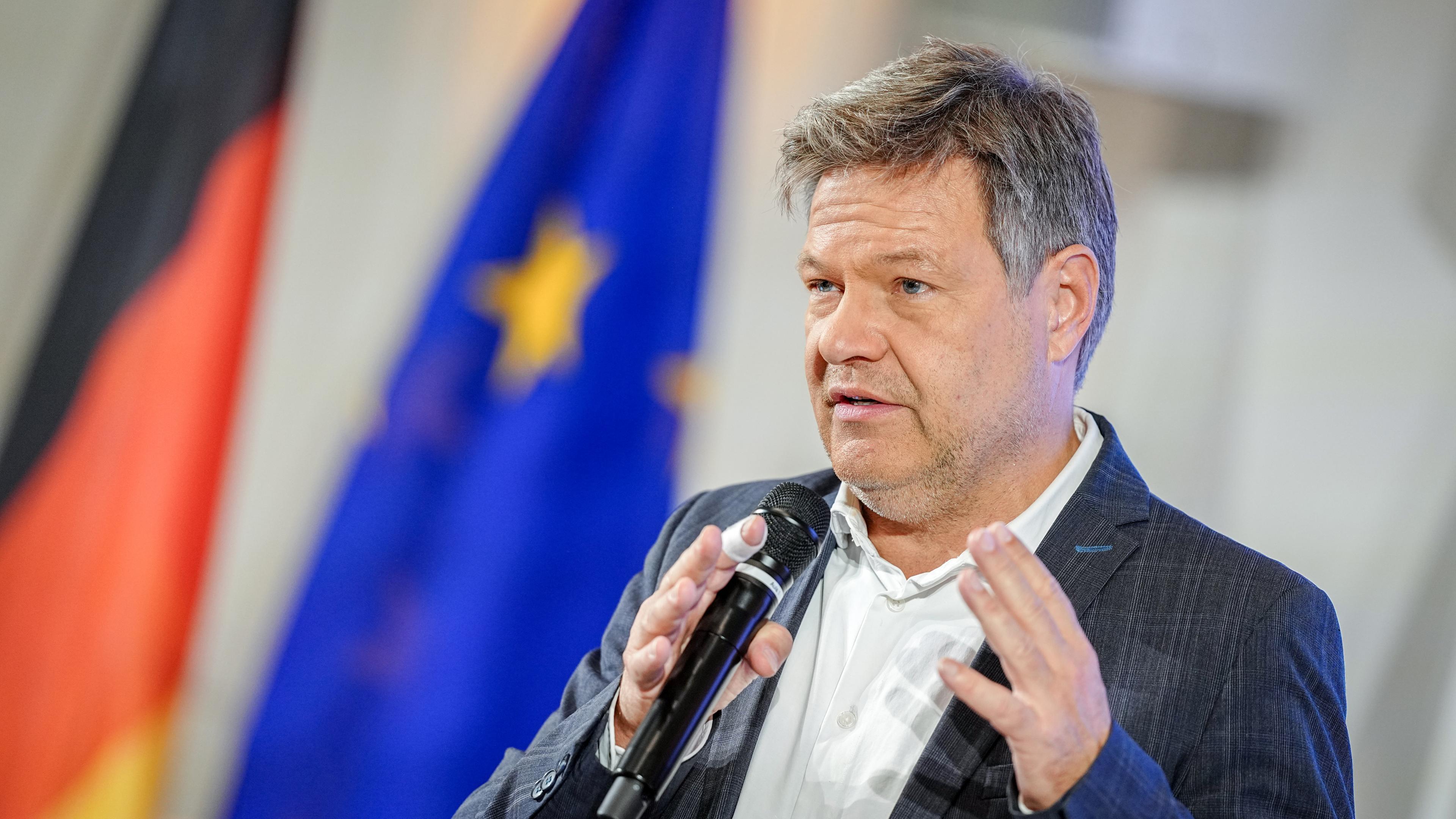 Archiv: Robert Habeck (Bündnis 90/Die Grünen), Bundesminister für Wirtschaft und Klimaschutz am 15.07.2024 in Berlin