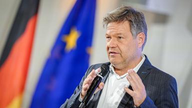 Archiv: Robert Habeck (Bündnis 90/Die Grünen), Bundesminister für Wirtschaft und Klimaschutz am 15.07.2024 in Berlin