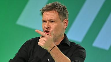 Robert Habeck spricht bei einer Wahlkampfveranstaltung der Grünen.