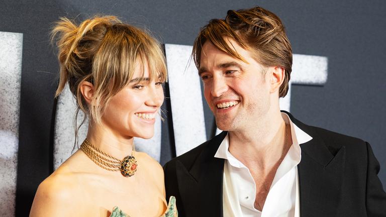 Suki Waterhouse und Robert Pattinson bei der Premiere des Films "Die My Love".