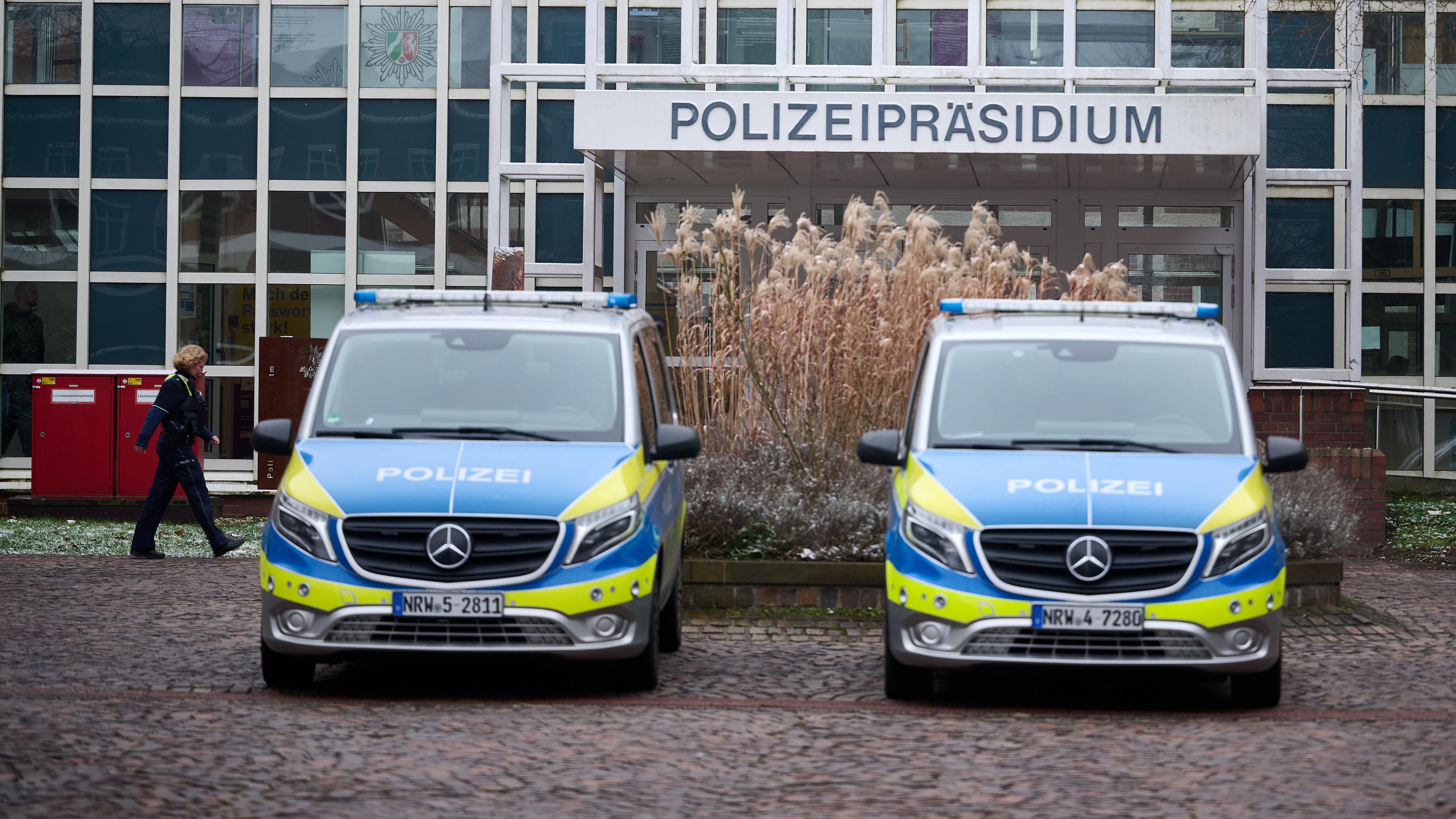 Polizeipräsidium NRW - Pressekonferenz