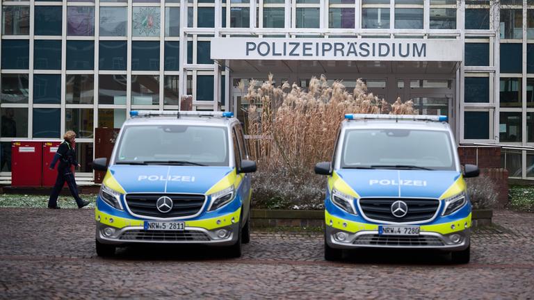Polizeipräsidium NRW - Pressekonferenz
