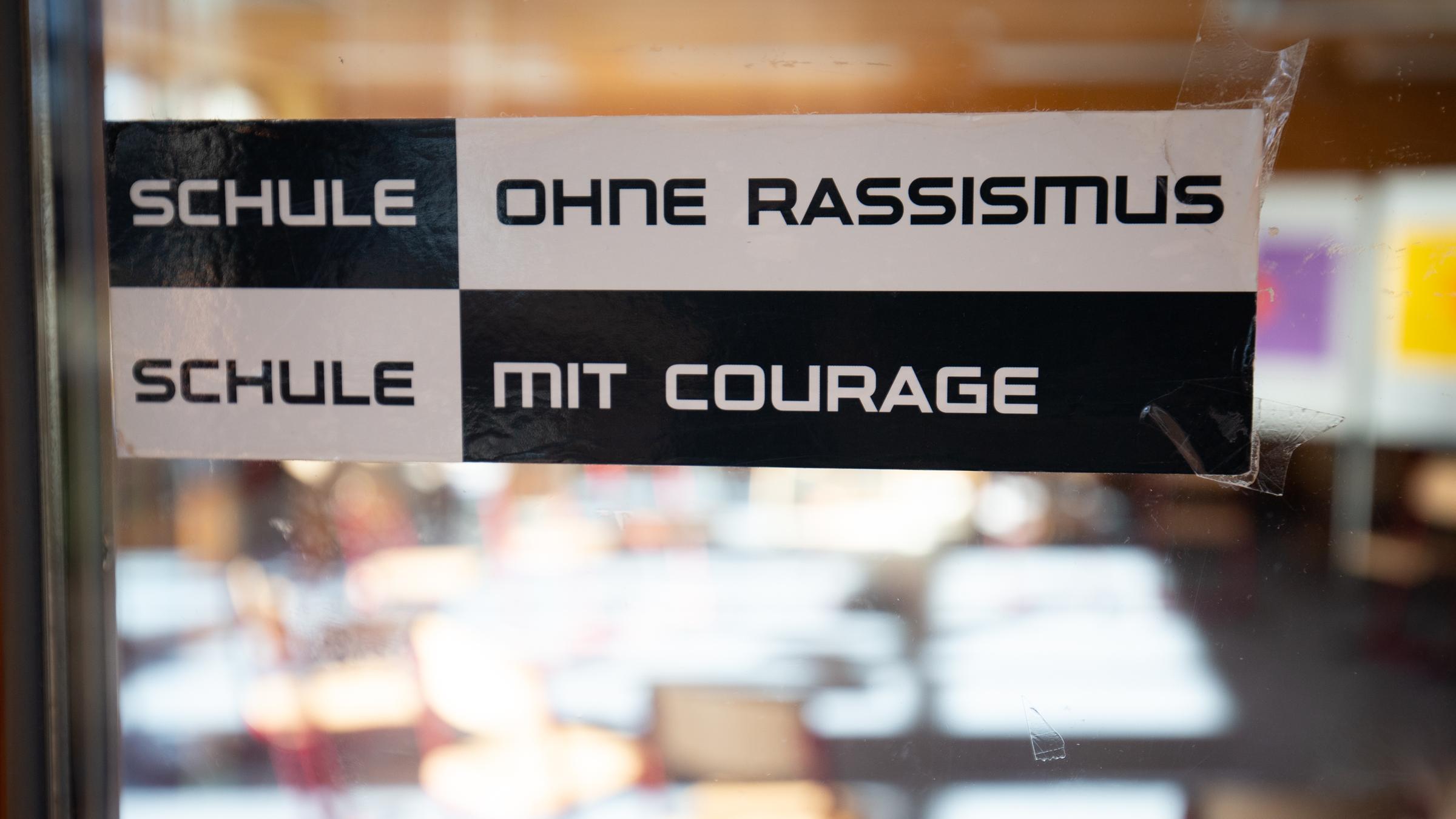 "Schule ohne Rassismus. Schule mit Courage."