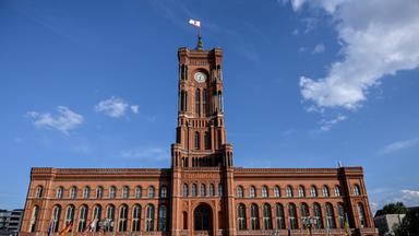 Berlin: Das Rotes Rathaus  der Amtssitz des Regierenden Bürgermeisters von Berlin und der Senatskanzlei. Archivbild