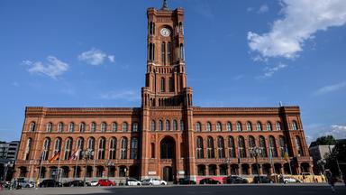 Das Rotes Rathaus  der Amtssitz des Regierenden Bürgermeisters von Berlin und der Senatskanzlei. 