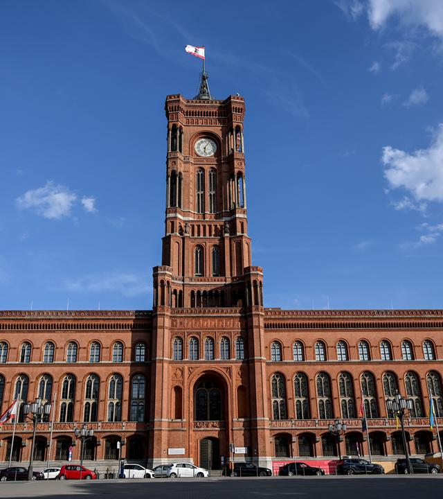 Das Rotes Rathaus  der Amtssitz des Regierenden Bürgermeisters von Berlin und der Senatskanzlei. 