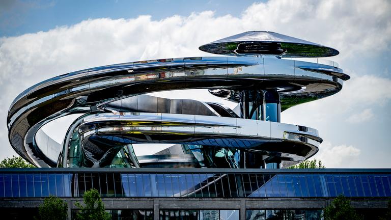 Adel: Maxima bei der Eröffnung des Museums Fenix in Rotterdam