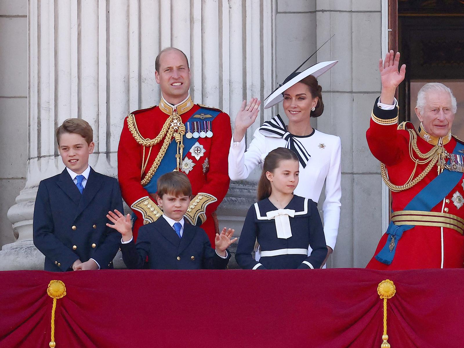 Einnahmen gestiegen: Britische Royals bekommen mehr Geld