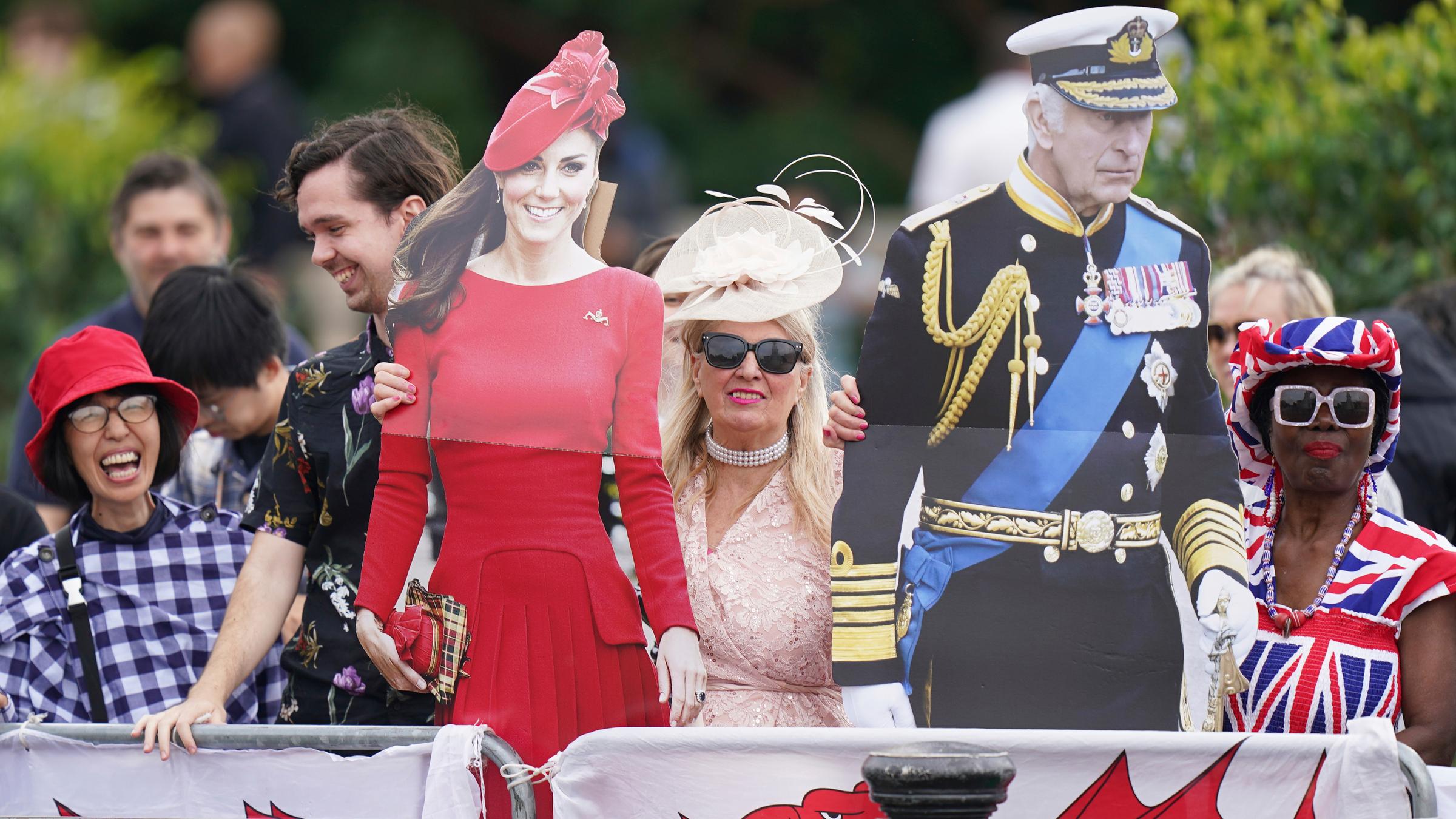 Royale Fans warten auf die Parade