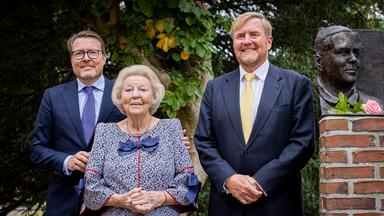Auf dem Bild zu sehen sind: König Willem-Alexander, Prinzessin Beatrix und Prinz Constantijn, die in Hitzacker die Königslinde neu gepflanzt und die Oranier-Route besucht haben. Anlass war der 100. Geburtstag von Prinz Claus.