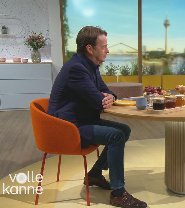 Moderator Rudi Cerne mit Nadine Krüger im Volle-Kanne-Studio