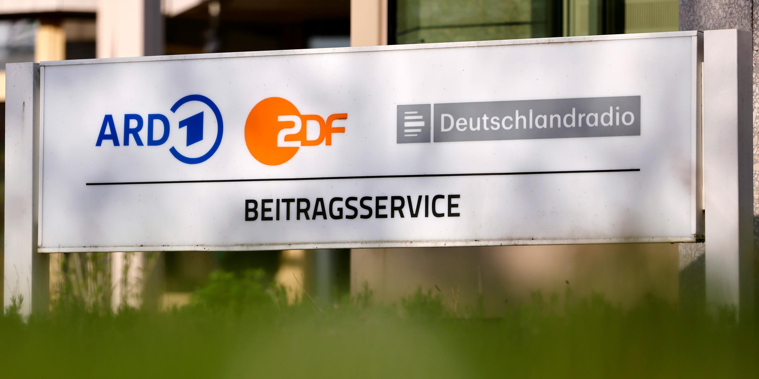 Im Bild der Eingang des ARD ZDF Deutschlandradio Beitragsservice auf dem WDR-Gelände in Köln Bocklemünd